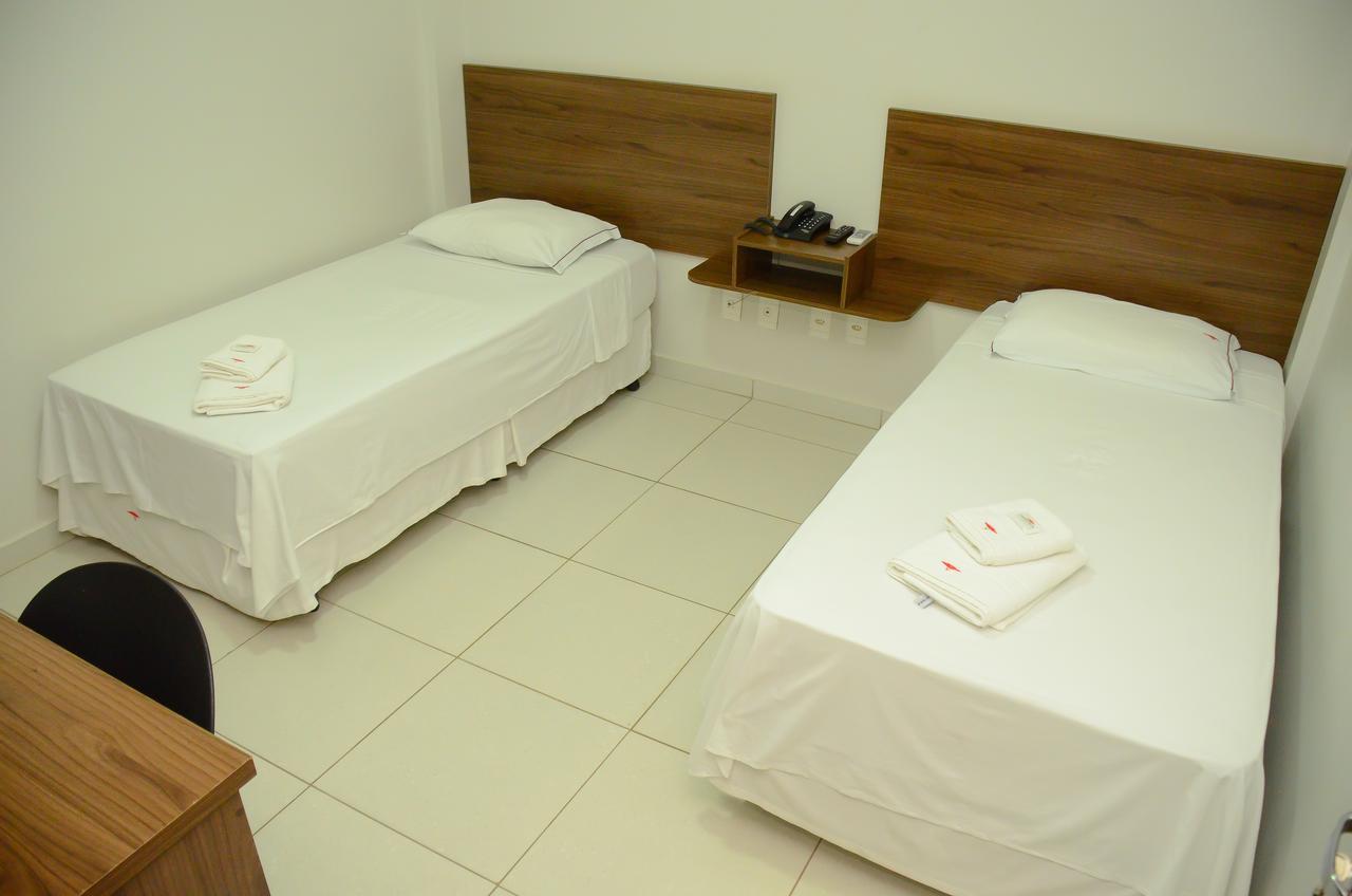 Hotel Flamboyant Catalão Buitenkant foto